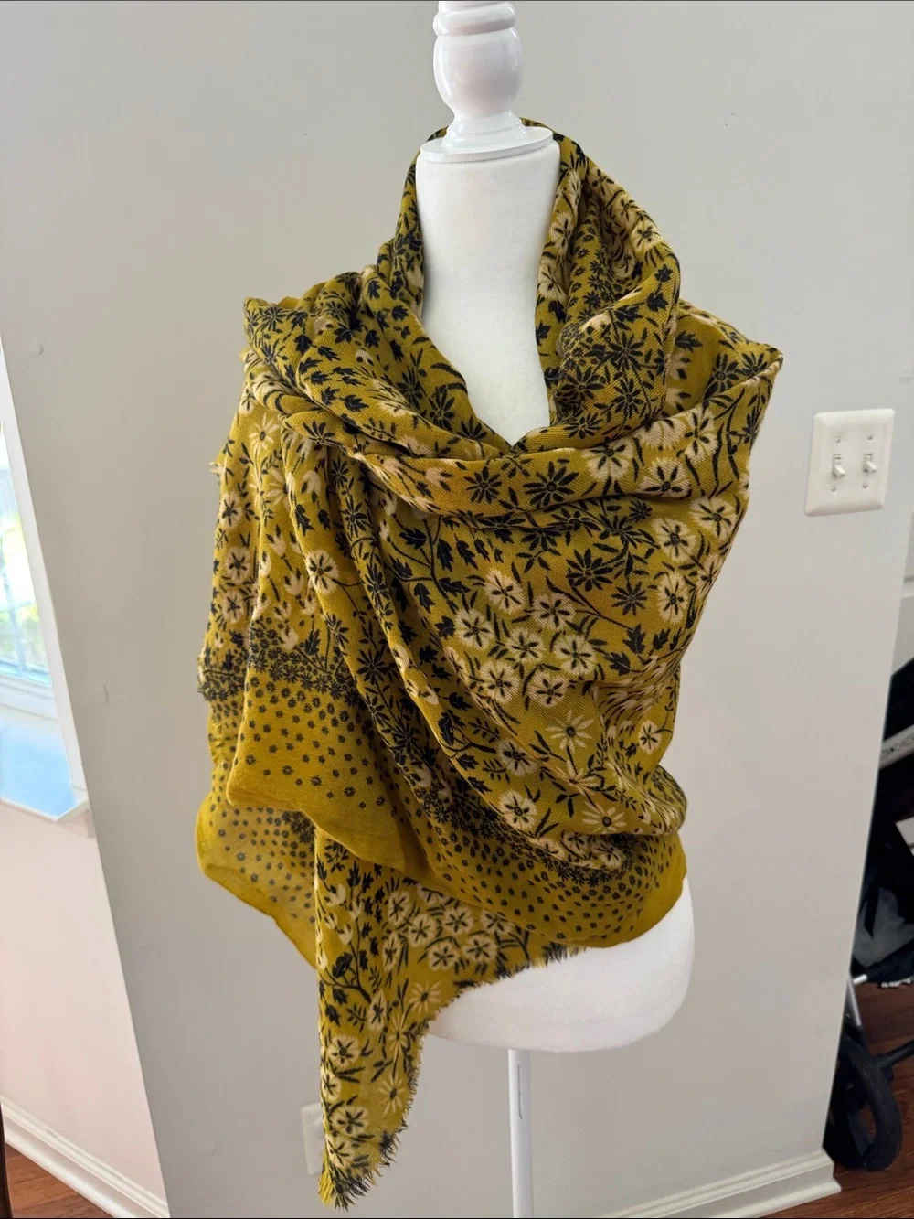 Banana Republic Mustard Floral Pattern wool Wrap Scarf, NWOT